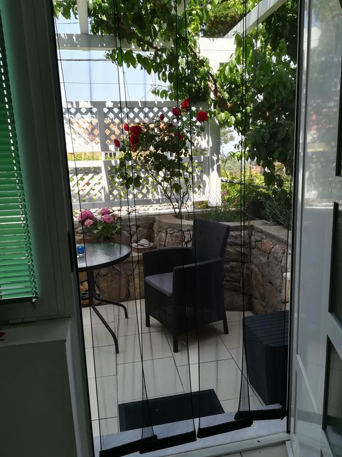 Apartment Neno - Terrace & Parking 베리로신즈 외부 사진